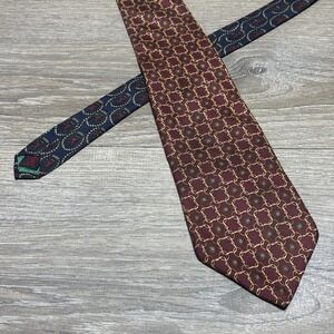 Tommy Hillfiger Handmade Luxury 100% Italian Silk Neck Tie for Men Made in USA